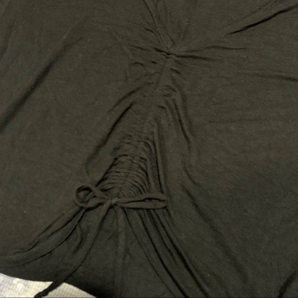 Black V neck tie ruched tee - Picture 2 of 3